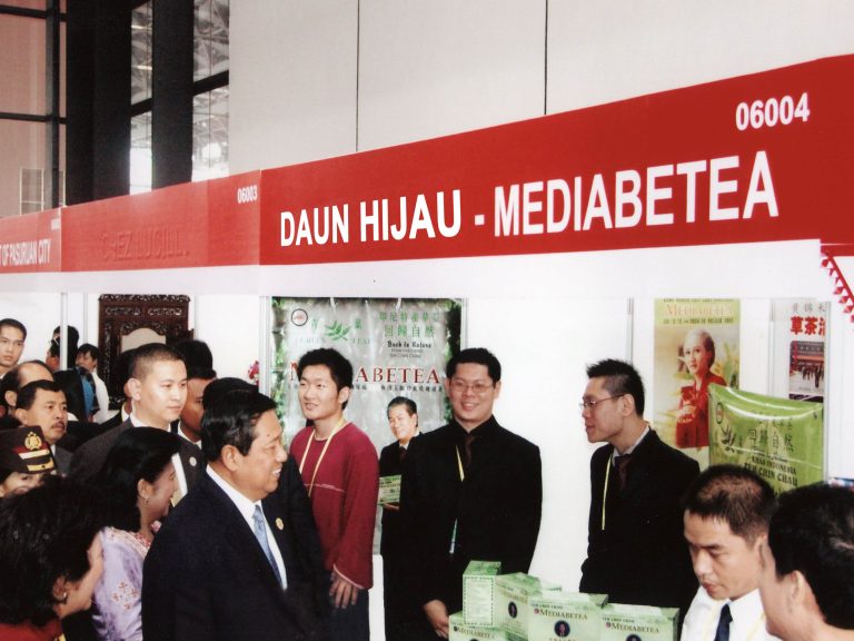 Bersama Bpk Presiden Susilo Bambang Yudhoyono Dalam Pameran Produk Unggulan di China